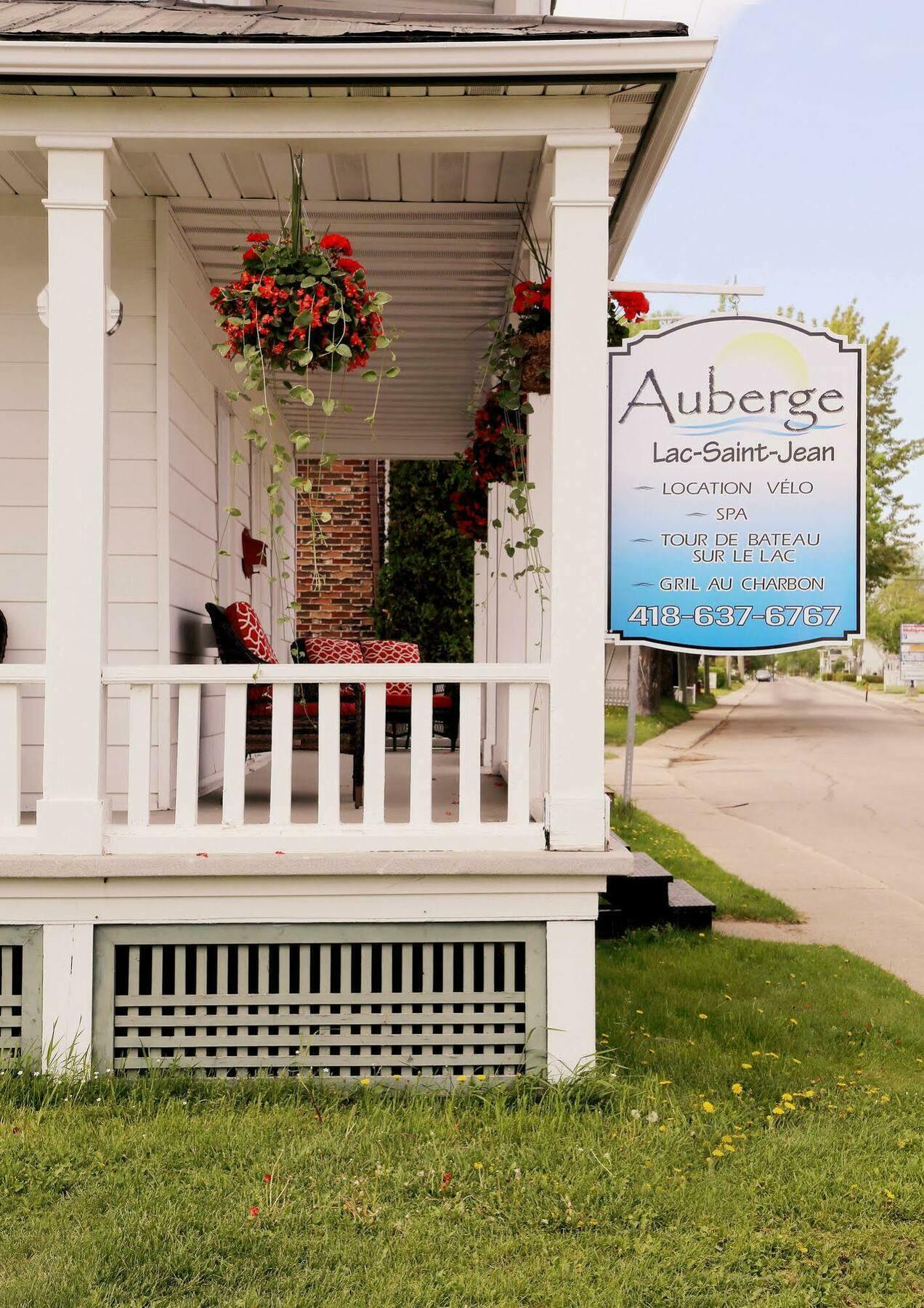 Auberge Lac-Saint-Jean Roberval Exterior foto